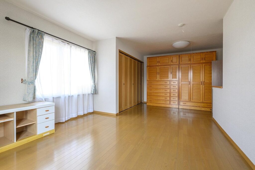 Makkari Flower Centre House