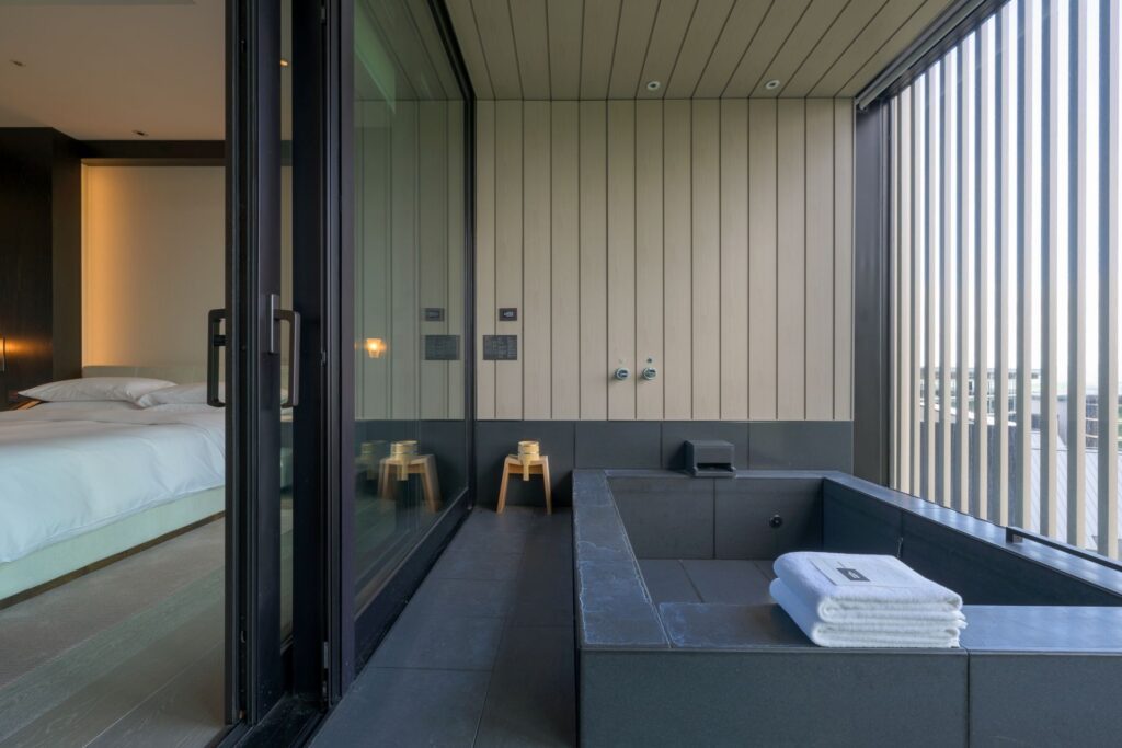 2 Bedroom Hotel Residence in Hanazono with Private Onsen
