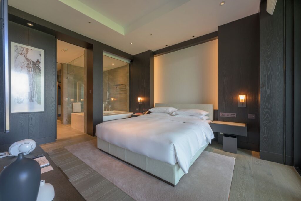2 Bedroom Hotel Residence in Hanazono with Private Onsen