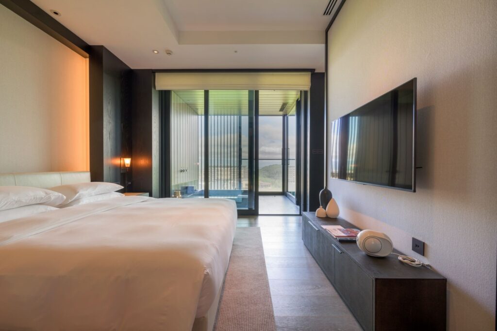 2 Bedroom Hotel Residence in Hanazono with Private Onsen