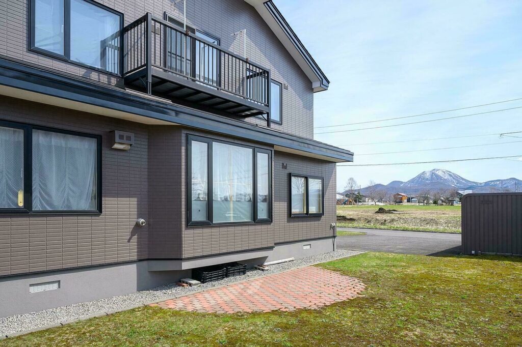 Makkari Flower Centre House