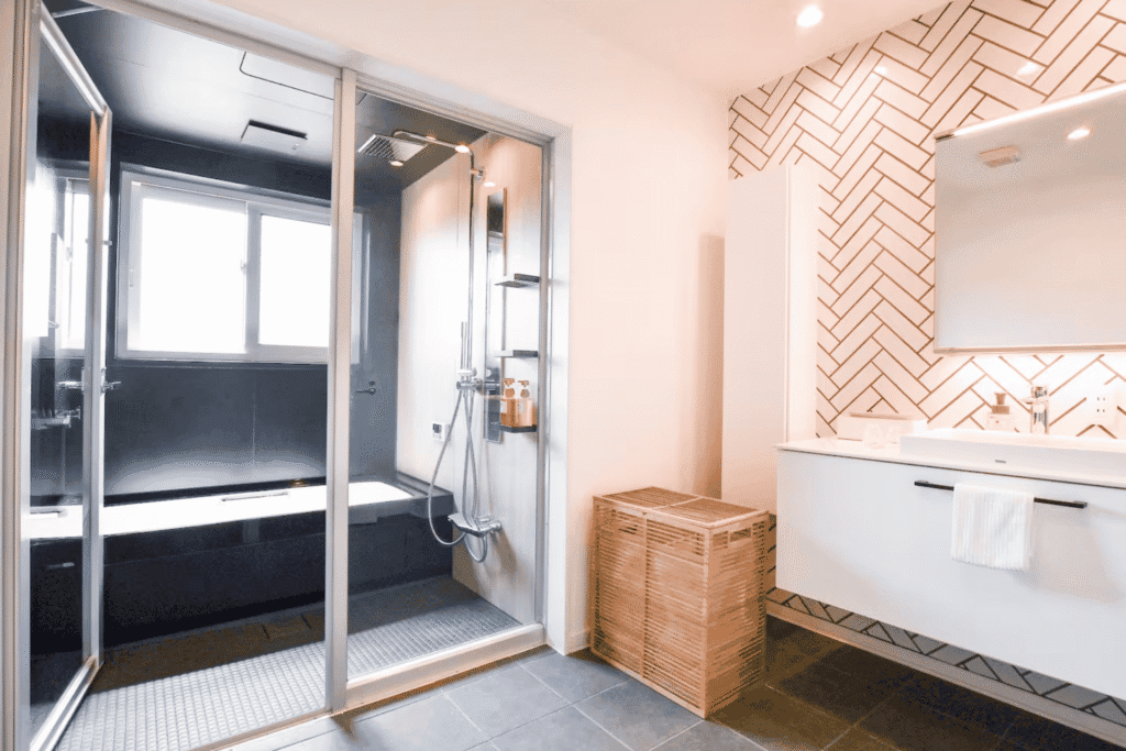 Hilltop Niseko bathroom