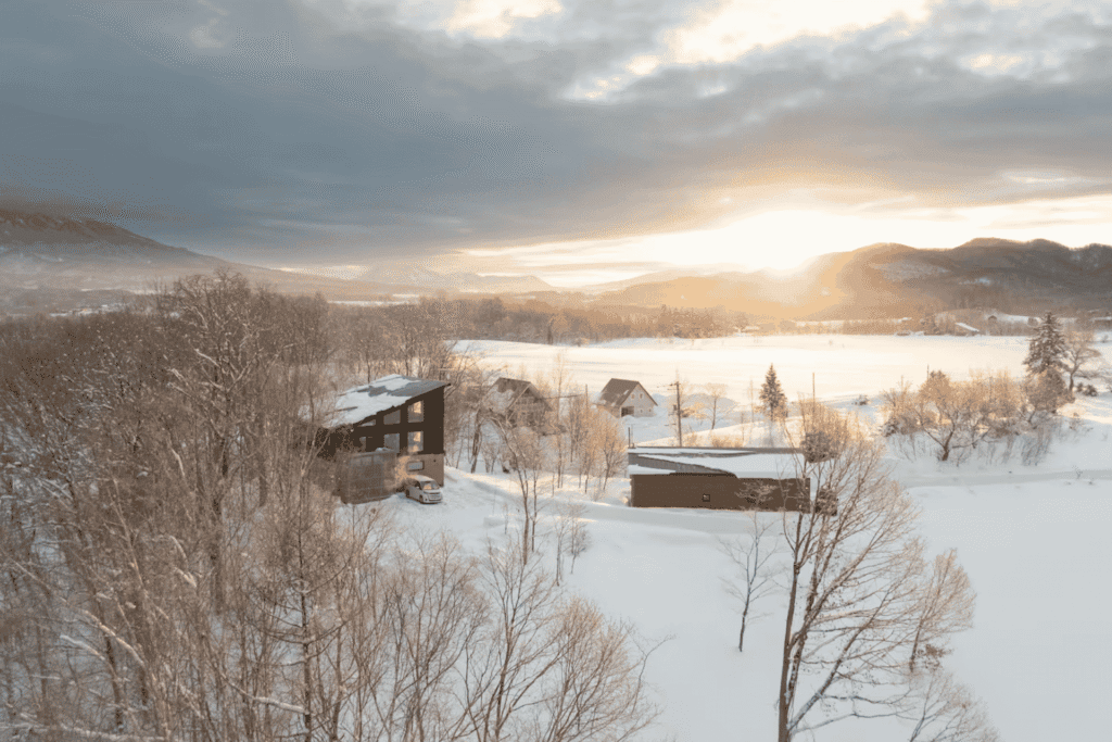 Hilltop Niseko Exterior