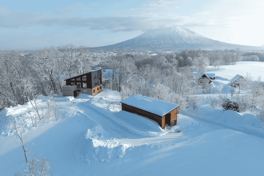 Hilltop Niseko Exterior with yotei