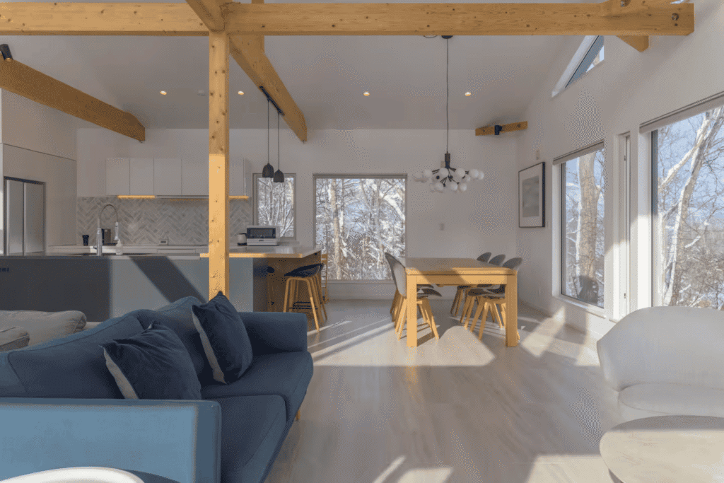 Hilltop Niseko Living Dining
