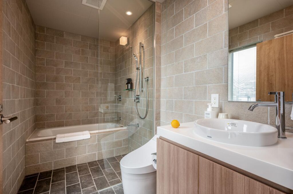 Kaku Place Bathroom_v2