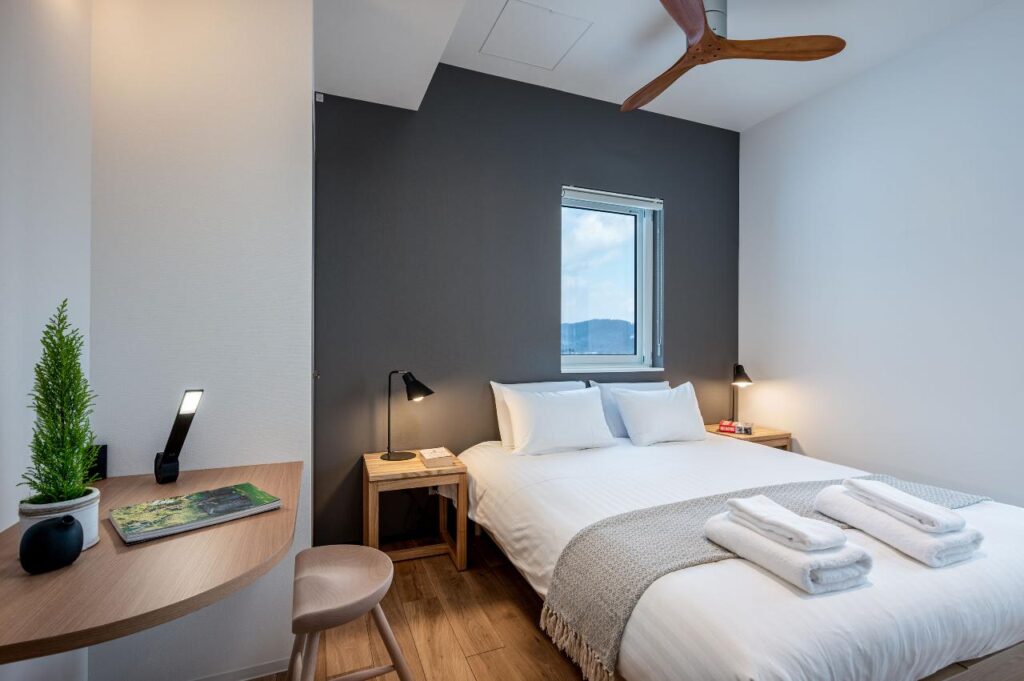 Kaku Place bedroom version II