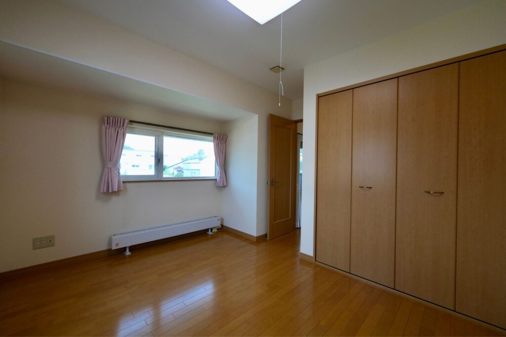 Kitanomine chalet blue