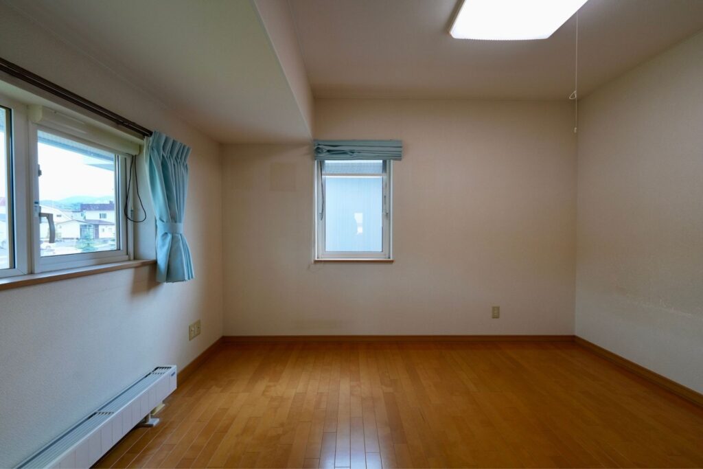 Kitanomine chalet blue
