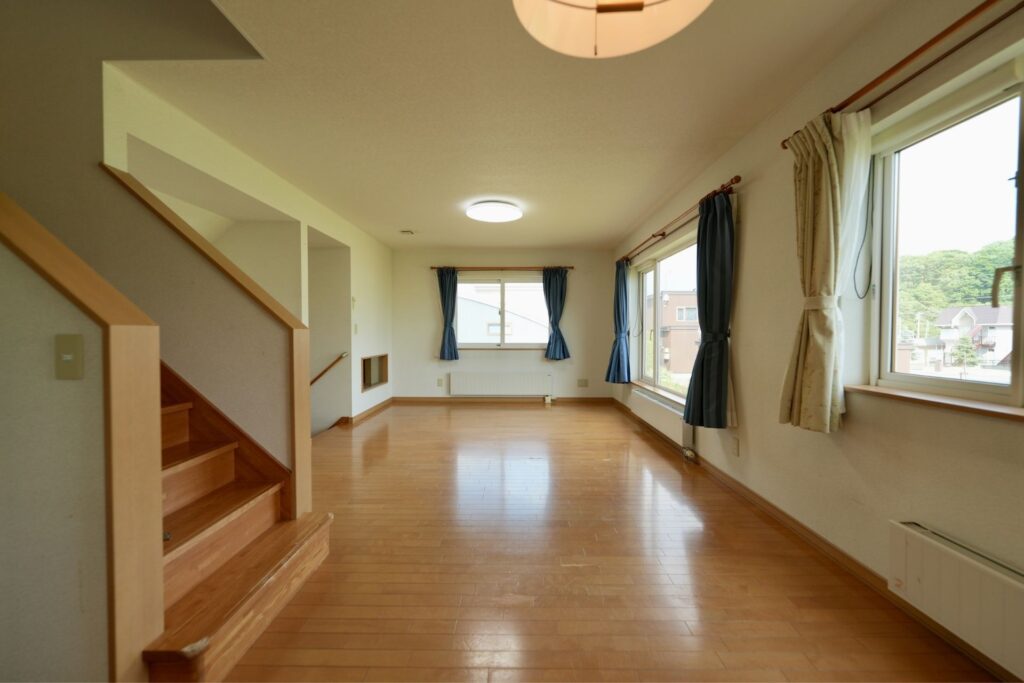 Kitanomine chalet blue