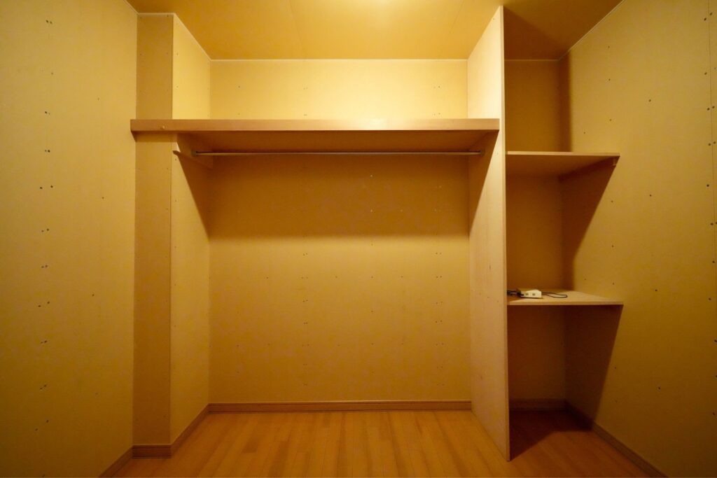 Kitanomine chalet blue