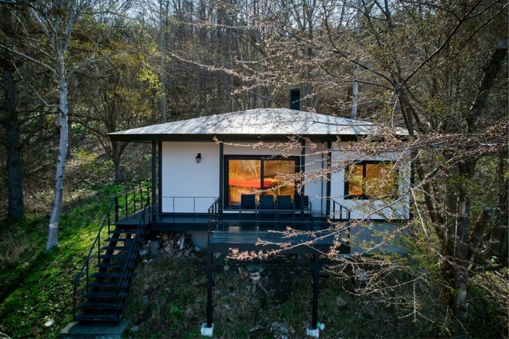 Toya Lake House