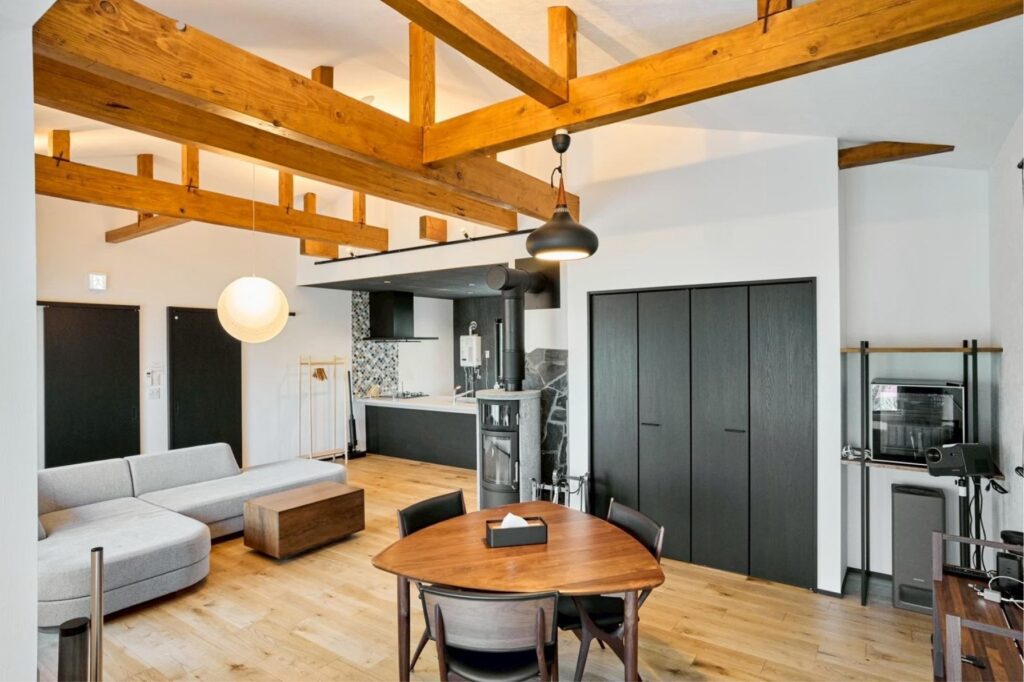 Toya Lake House