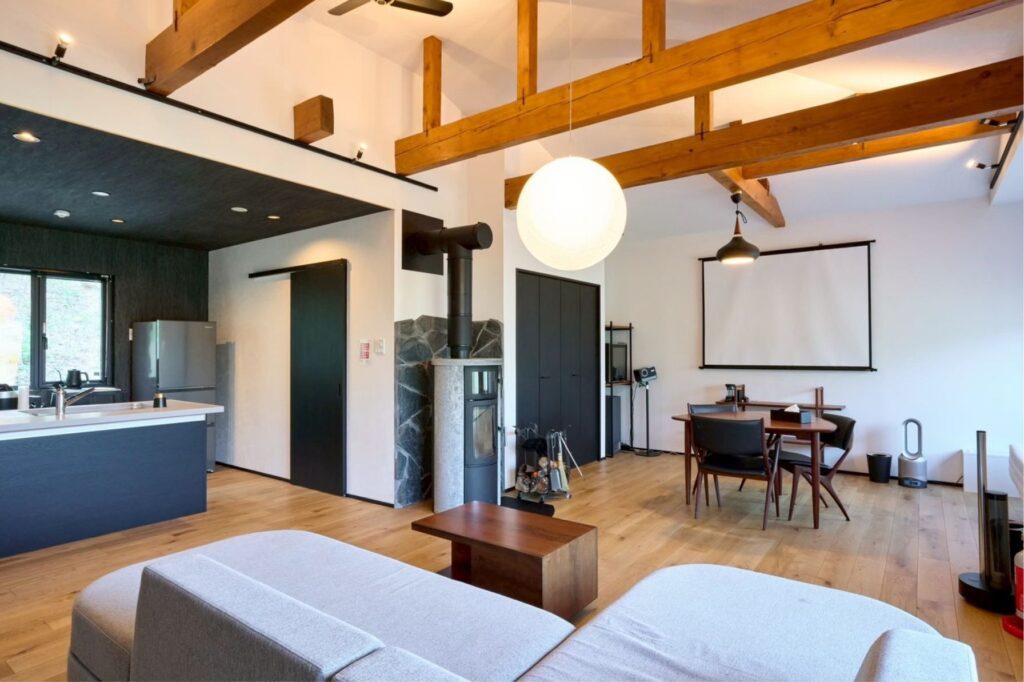 Toya Lake House