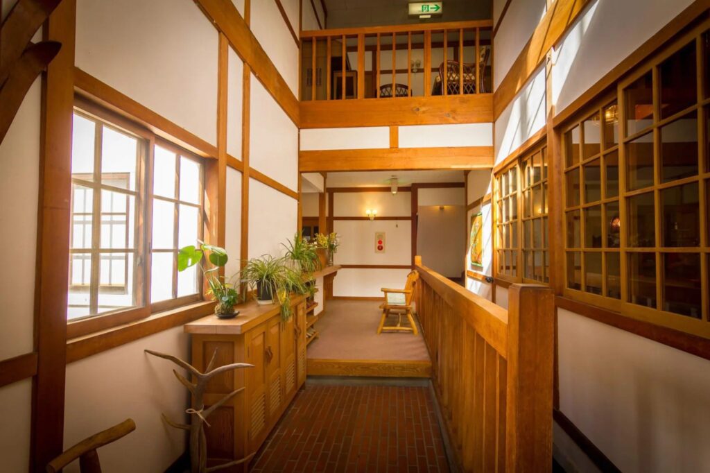 Kamishiro Mountain lodge Hakuba Japan