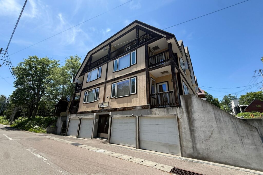kamakura exterior shot