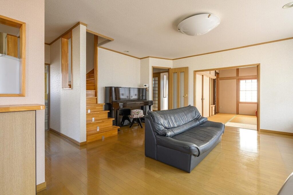 Makkari Flower Centre House