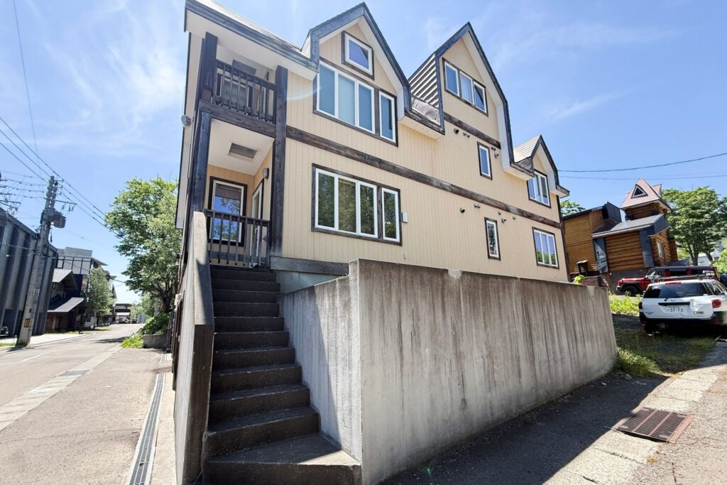 kamakura exterior 2