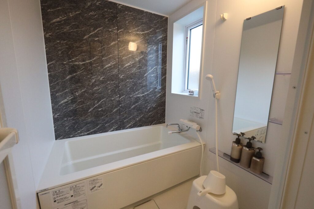 HE YA JU Niseko Bathroom
