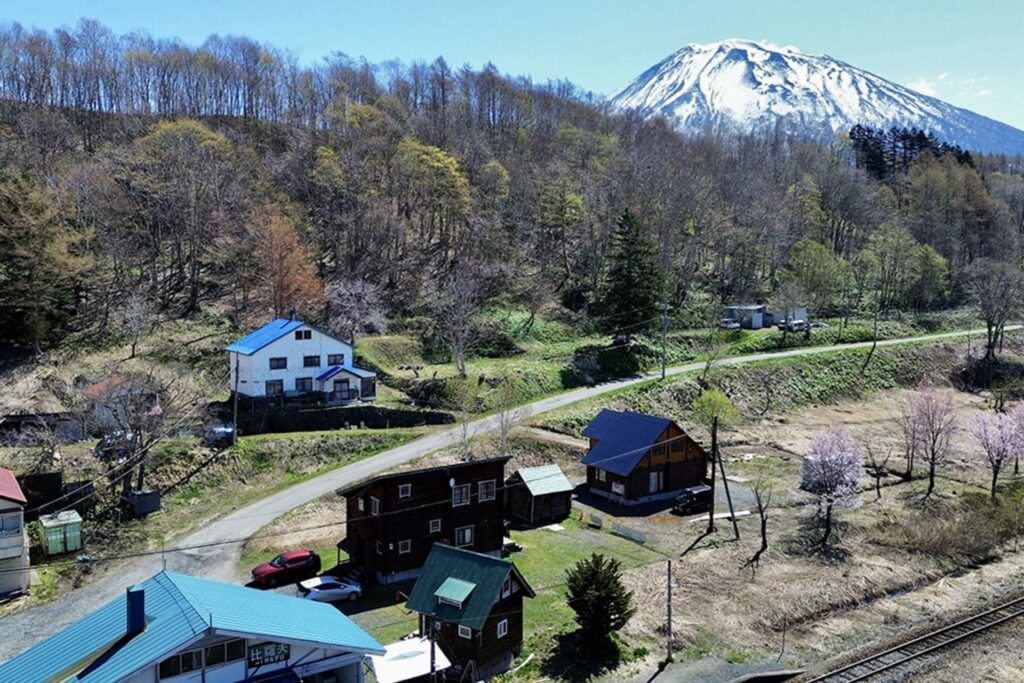Hirafu timber house